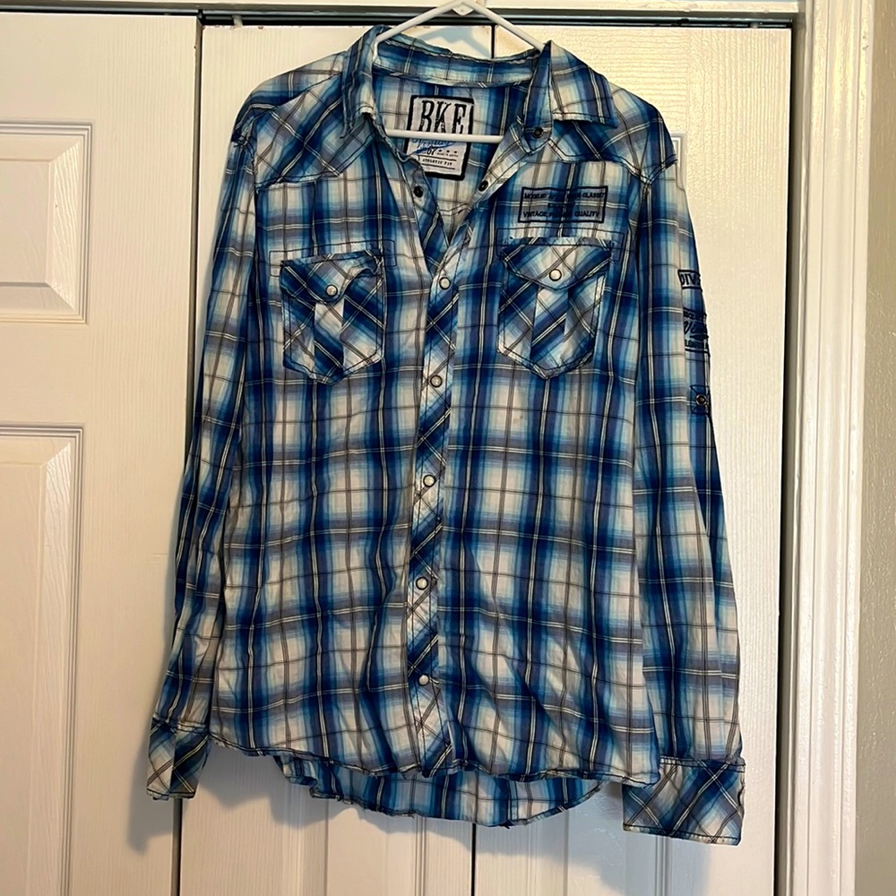 Button down BKE shirt in EUC🖤💙size Large